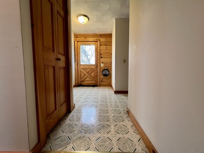 NY log cabin for sale